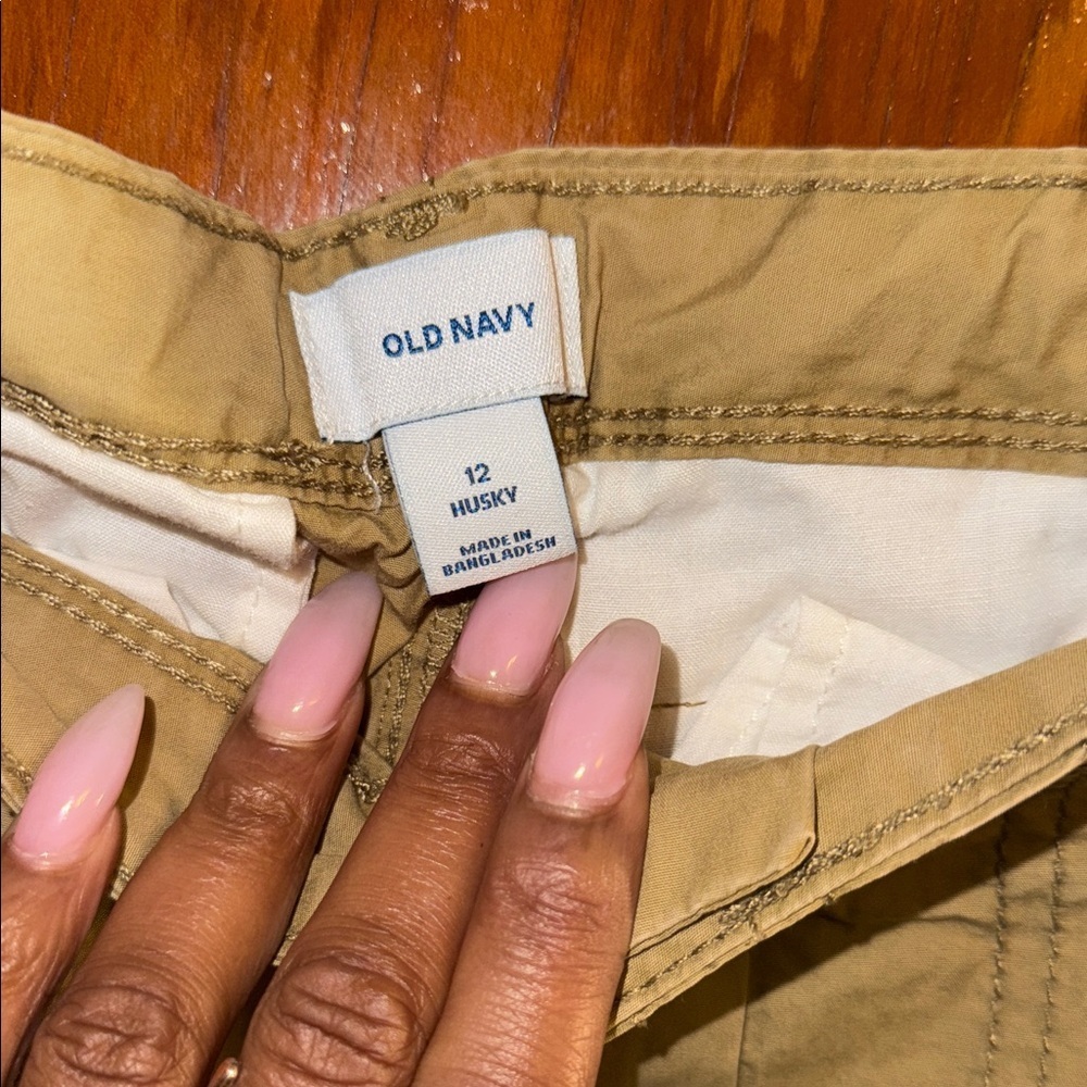 Old Navy Boys Husky Khaki Cargo Shorts - Picture 2 of 8